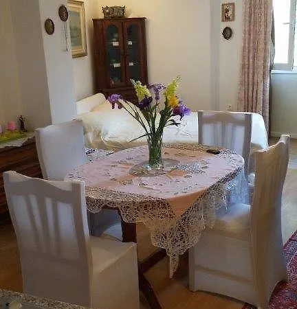 Studio 11770a 3*